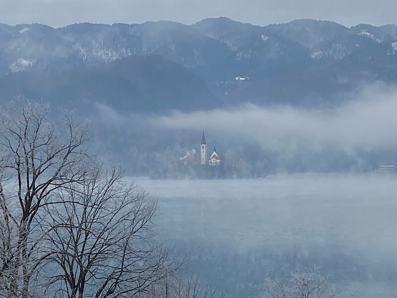 isolotto Bled - Tropical Spirit Blog