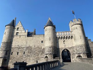 Het Steen - Tropical Spirit Blog